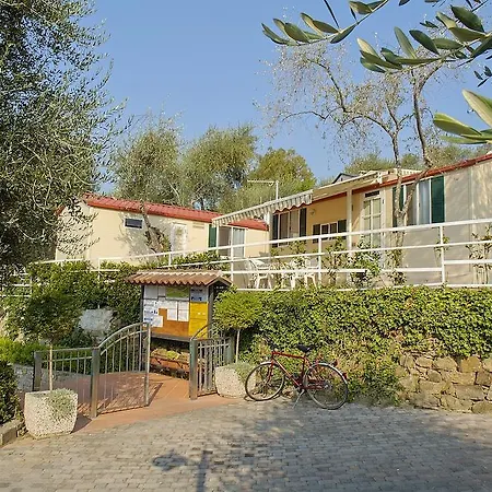 Üdülőpark Edy 2*