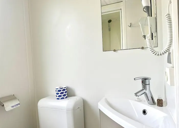 伊迪露营假日公园 2* 迪亚诺马里纳